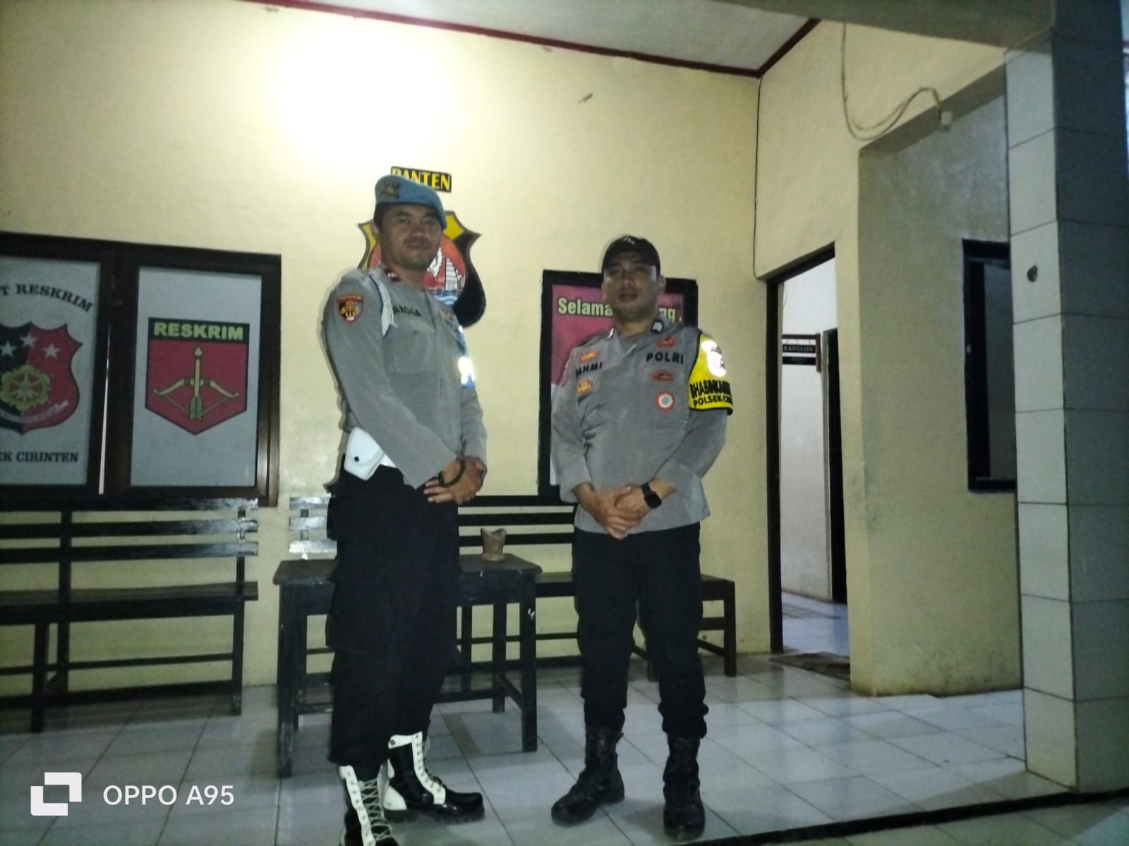 Untuk pastikan Mako aman, Piket Jaga Polsek Cirinten Polres Lebak, Laksanakan kesiap Siagaan mako