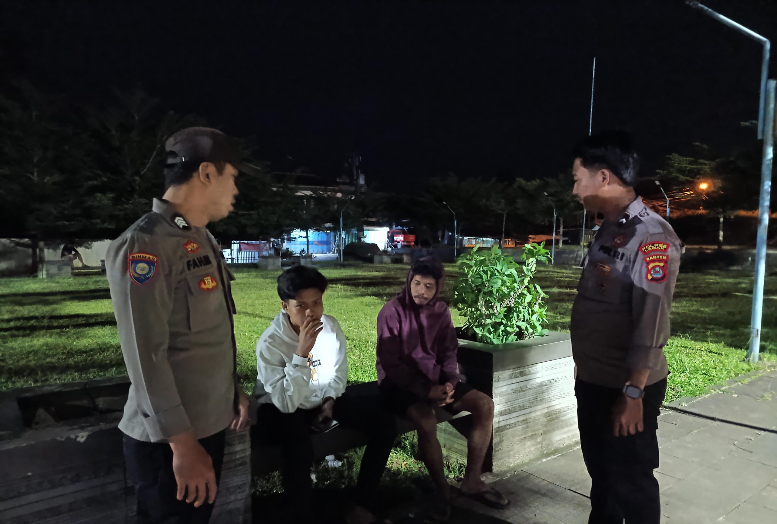 Polsek Cirinten Tingkatkan Patroli Dialogis dan Sambang Kepada Tokoh Agama, Tokoh Masyarakat, Tokoh Pemuda dan Warga Masyarakat dalam Rangka Antisipasi C3, Geng Motor, Narkoba, Miras, Balap Liar, Knalpot Brisik, Tawuran dan Pelanggaran Hukum Lainya di Wilkum Polsek Cirinten
